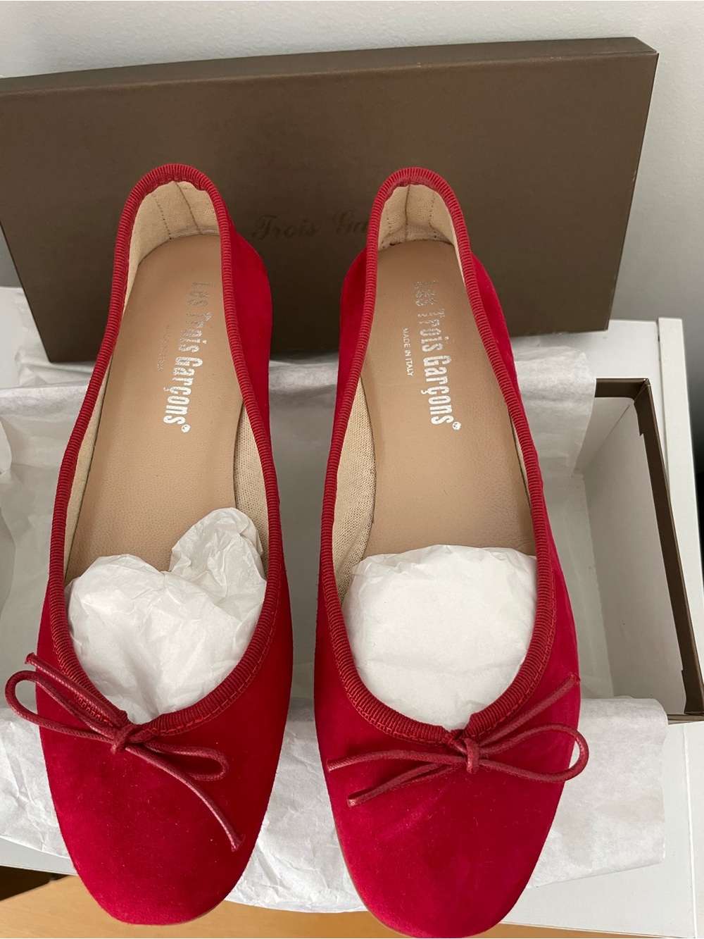 Les Trois Garçons Red Suede Ballet Flats. Size 35. Very good condition. With box
